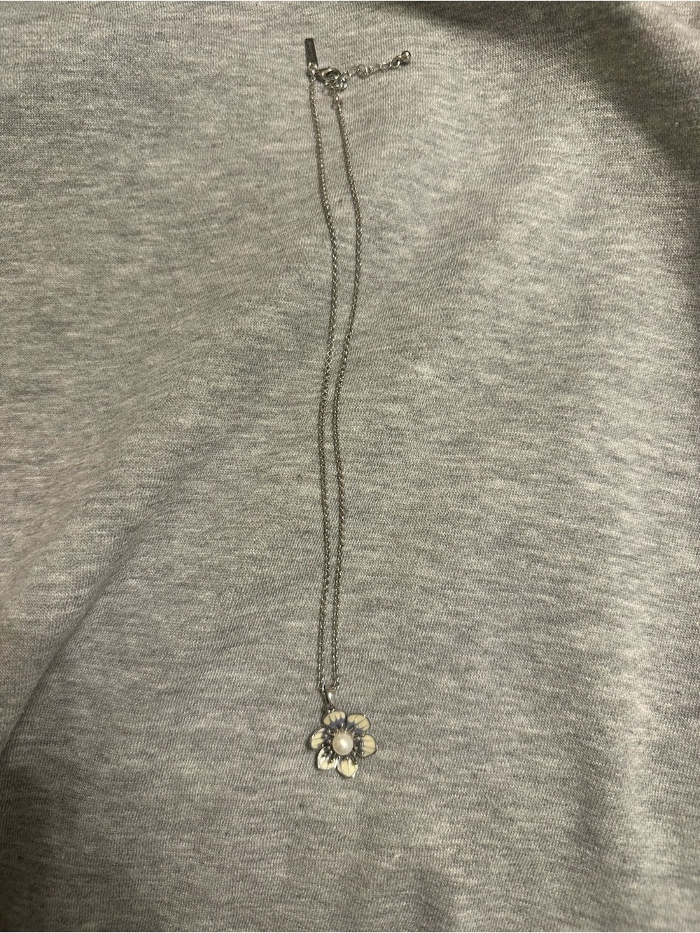Vantel Pearls Silver Floral Necklace with White Pearl